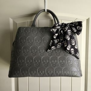 Betsey Johnson skull satchel, grey